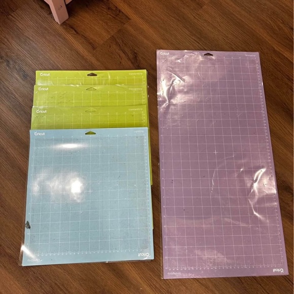 Cricut Machine - Picture 6 of 10